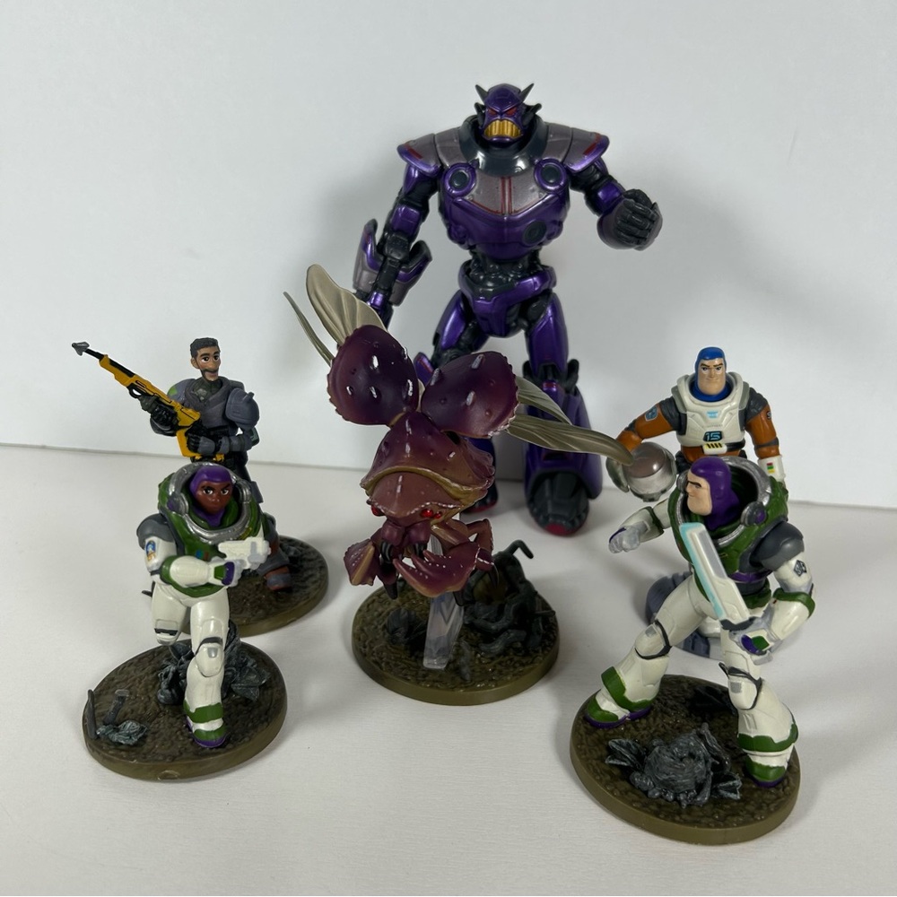 Disney / Pixar Lightyear Movie Lightyear PVC Figure Play Set Lot Of 6